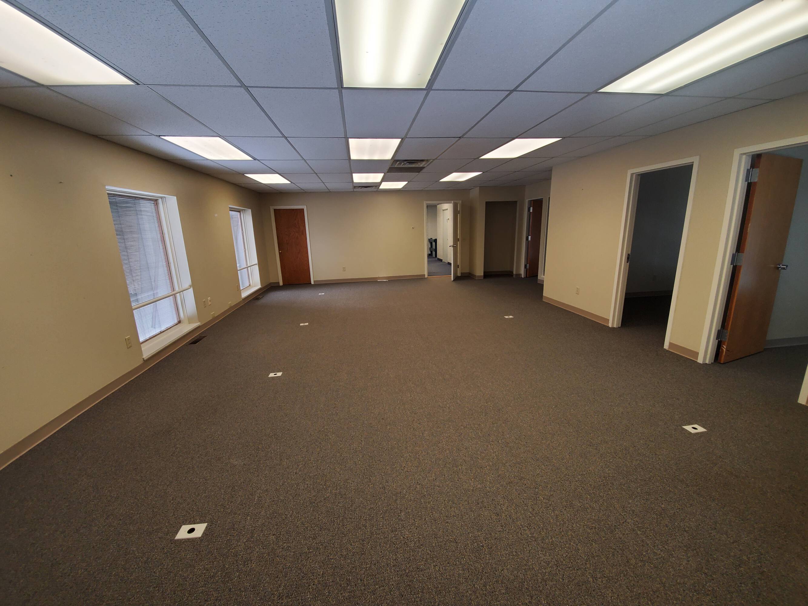 640 Kreag Rd, Pittsford, NY 14534