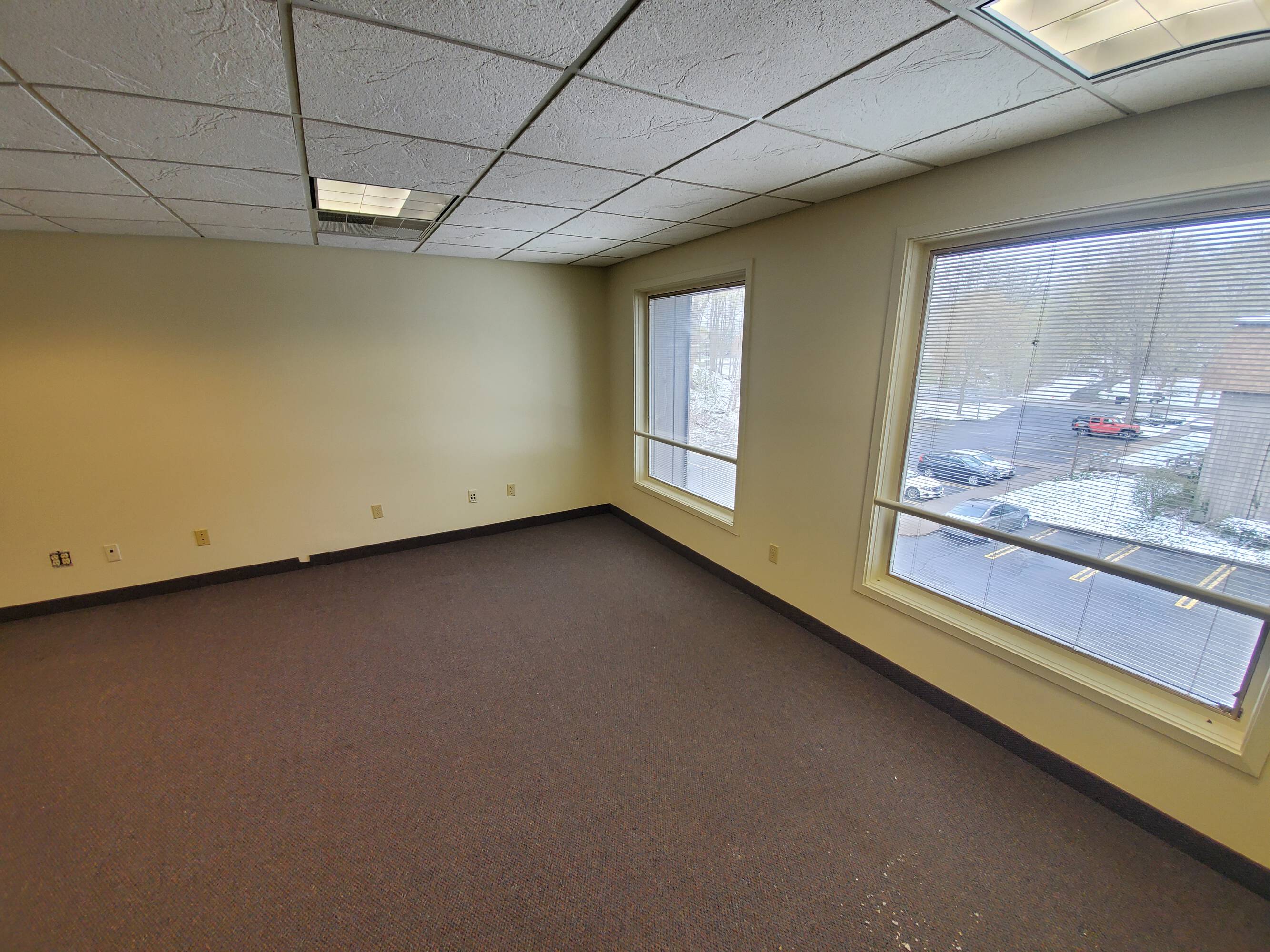 640 Kreag Rd, Pittsford, NY 14534