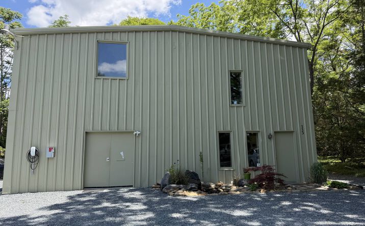 Pictures of Office property located at 133 W Vermont Ave, Southern Pines, NC 28387 for lease - image #1
