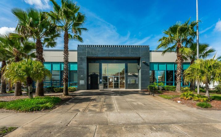 Pictures of Office property located at 130 N Ridgewood Ave, Daytona Beach, FL 32114 for lease - image #1