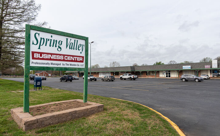 Pictures of Retail, Office property located at 1675 E Seminole St, Springfield, MO 65804 for lease - image #1