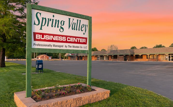 Pictures of Retail, Office property located at 1675 E Seminole St, Springfield, MO 65804 for lease - image #1