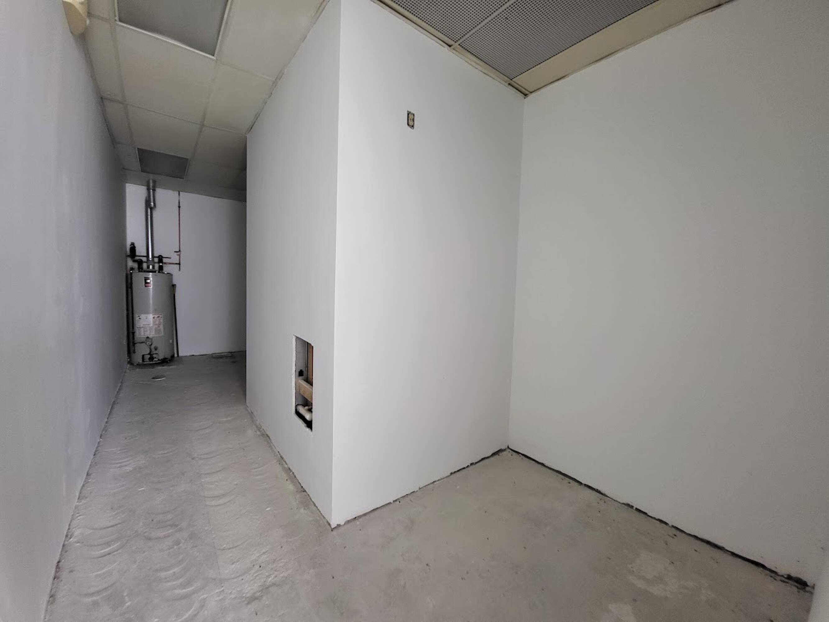 3918 Baldwin Rd, Auburn Hills, MI 48326