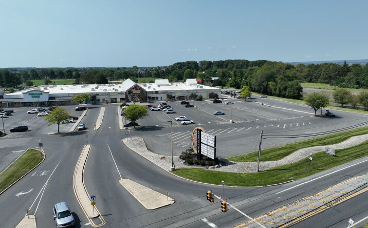 Pictures of Retail, Office property located at 1800 Sullivan Trail, Easton, PA 18040 for lease - image #1
