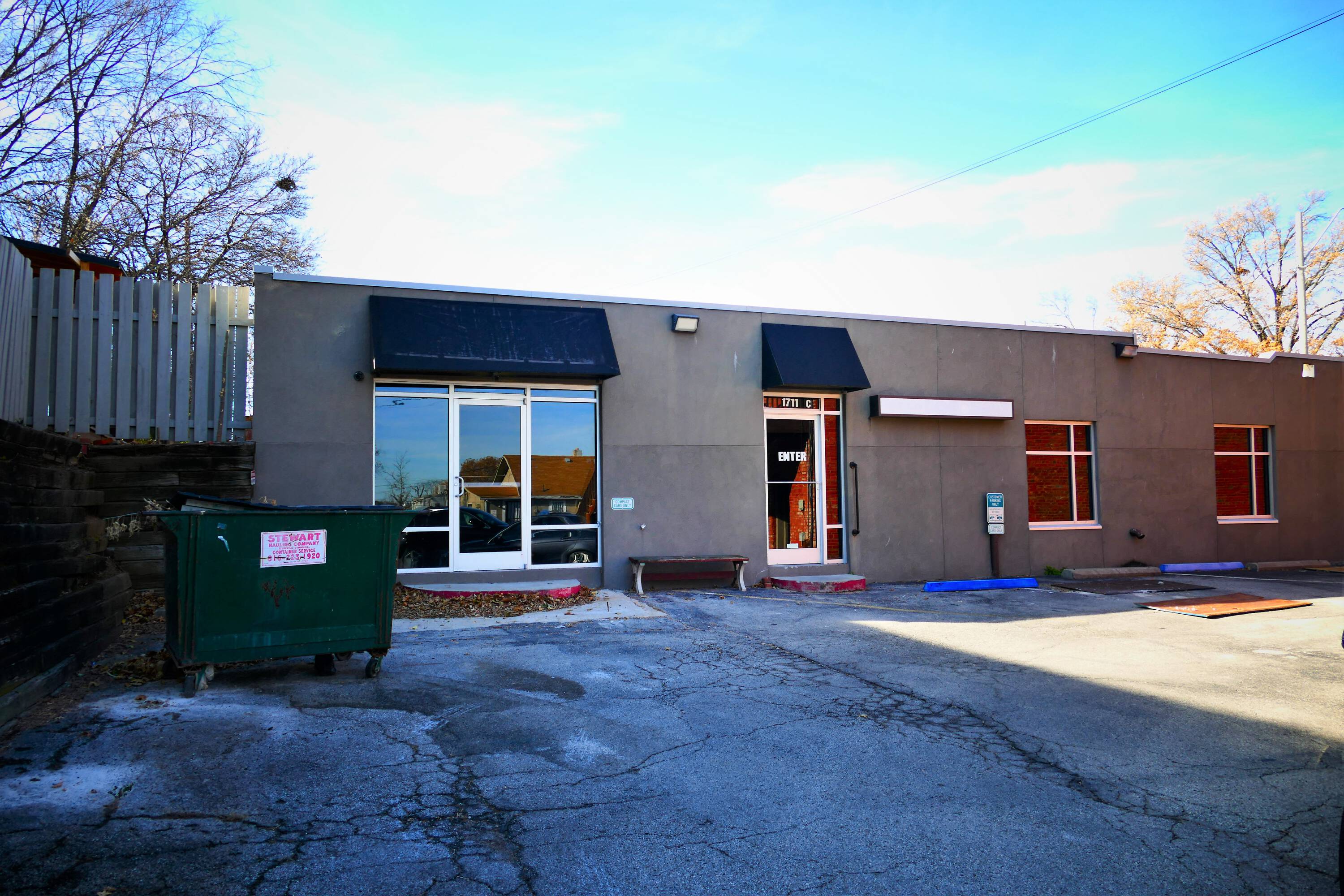 1711 Castle Rd 1711 Westport Rd, Kansas City, MO 64111 | Crexi.com