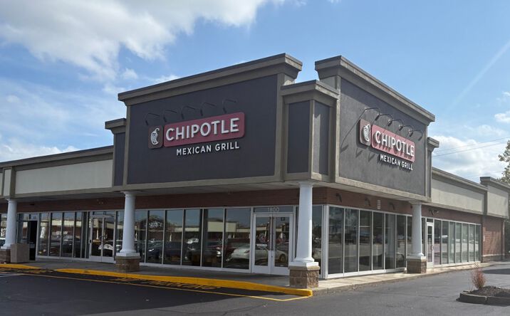 Pictures of Retail, Restaurant, Special Purpose property located at 1800 Post Rd, Warwick, RI 02886 for lease - image #1