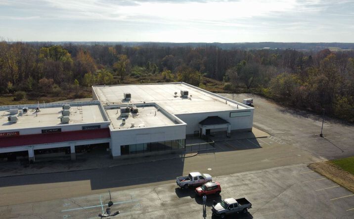 Pictures of Retail property located at 1638-1640 142nd Ave, Dorr, MI 49323 for lease - image #1