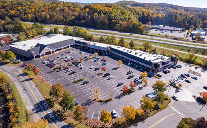 Pictures of Retail property located at 10 Benning St, Lebanon, NH 03784 for lease - image #1