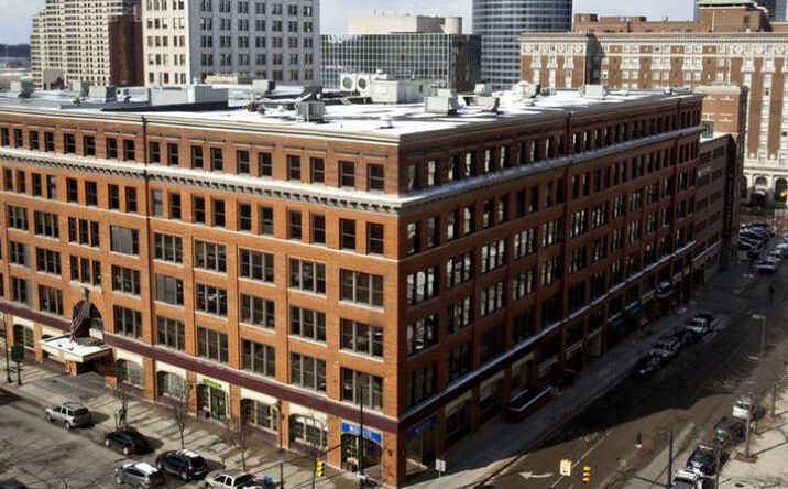 Pictures of Office property located at 161 Ottawa Ave NW, Grand Rapids, MI 49503 for lease - image #1