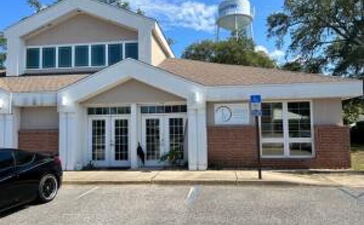 Pictures of Retail, Office property located at 124 Highway 98, Mary Esther, FL 32569 for lease - image #1