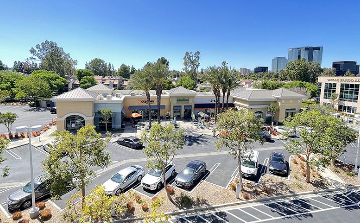Pictures of Retail, Restaurant property located at 5780 Canoga Ave, Los Angeles, CA 91367 for lease - image #1