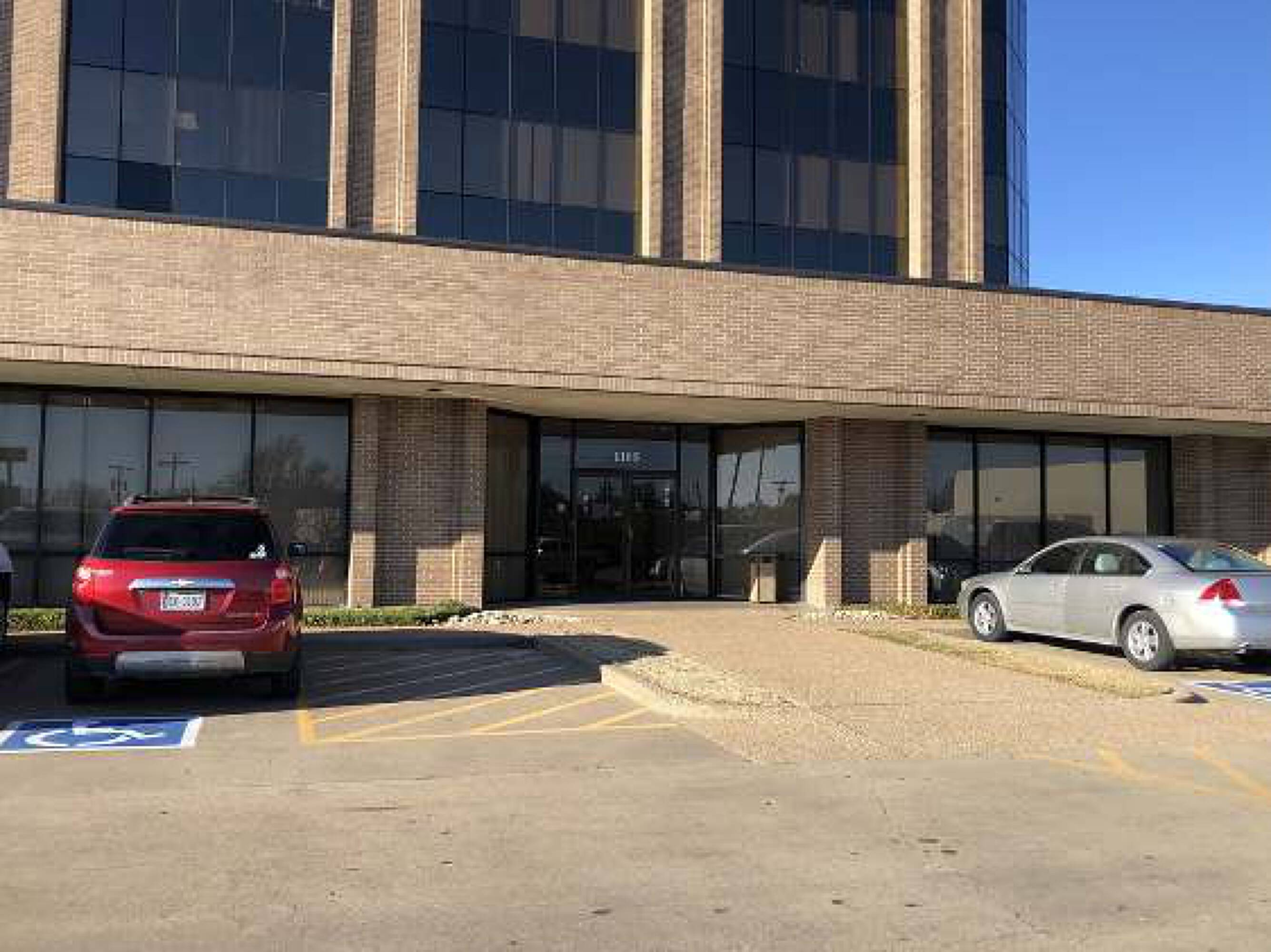 1105 Wooded Acres Dr, Waco, TX 76710 Retail Space for Lease Wells