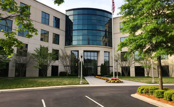 Pictures of Office property located at 2501 20th Pl S, Homewood, AL 35209 for sales - image #1