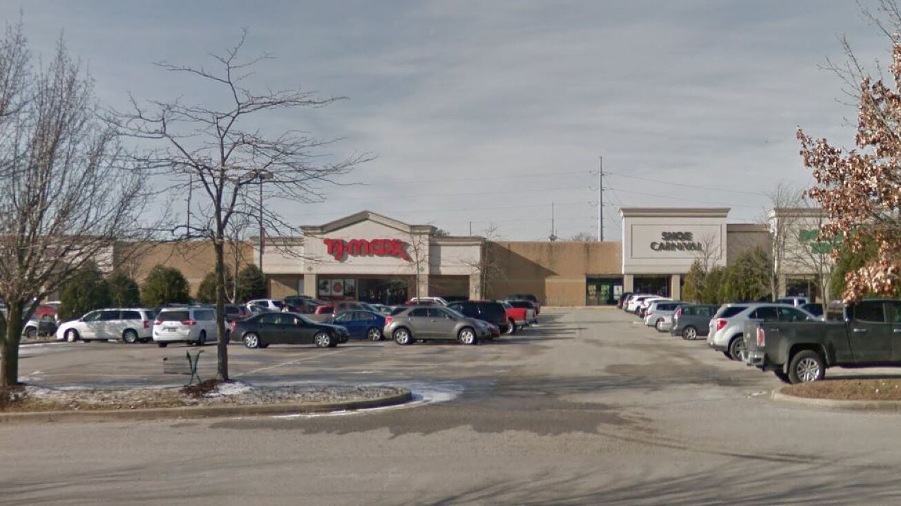 Pictures of Retail property located at Whitehall Crossing, 100 North