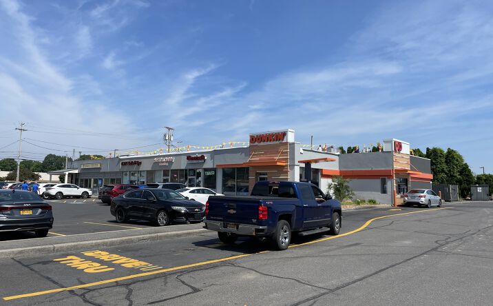 Pictures of Retail property located at 3800 Brewerton Rd, North Syracuse, NY 13212 for lease - image #1