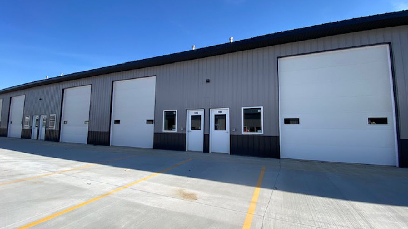 4000 W Tickman St, Sioux Falls, SD 57107 Special Purpose Space for Lease Red Rock Shops and