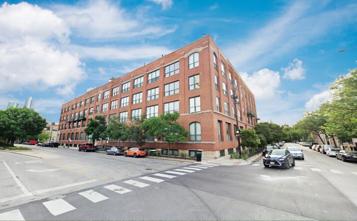Pictures of Office property located at 1727 S Indiana Ave, Chicago, IL 60616 for lease - image #1