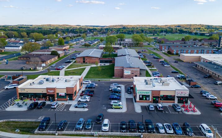 Pictures of Retail property located at 813 W Clairemont Ave, Eau Claire, WI 54701 for lease - image #1