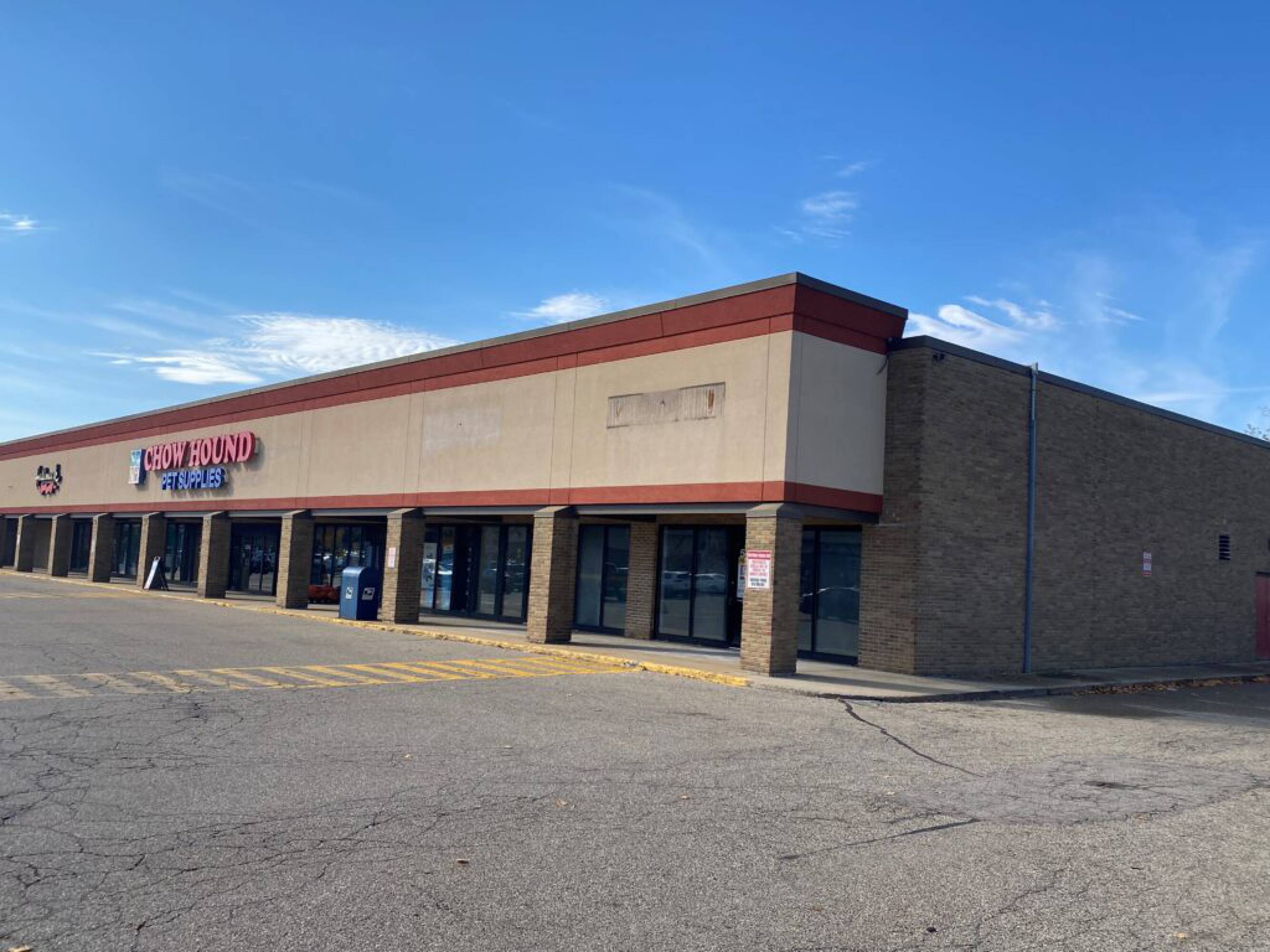 5219 Northland Dr NE, Grand Rapids, MI 49525 Retail Space for Lease