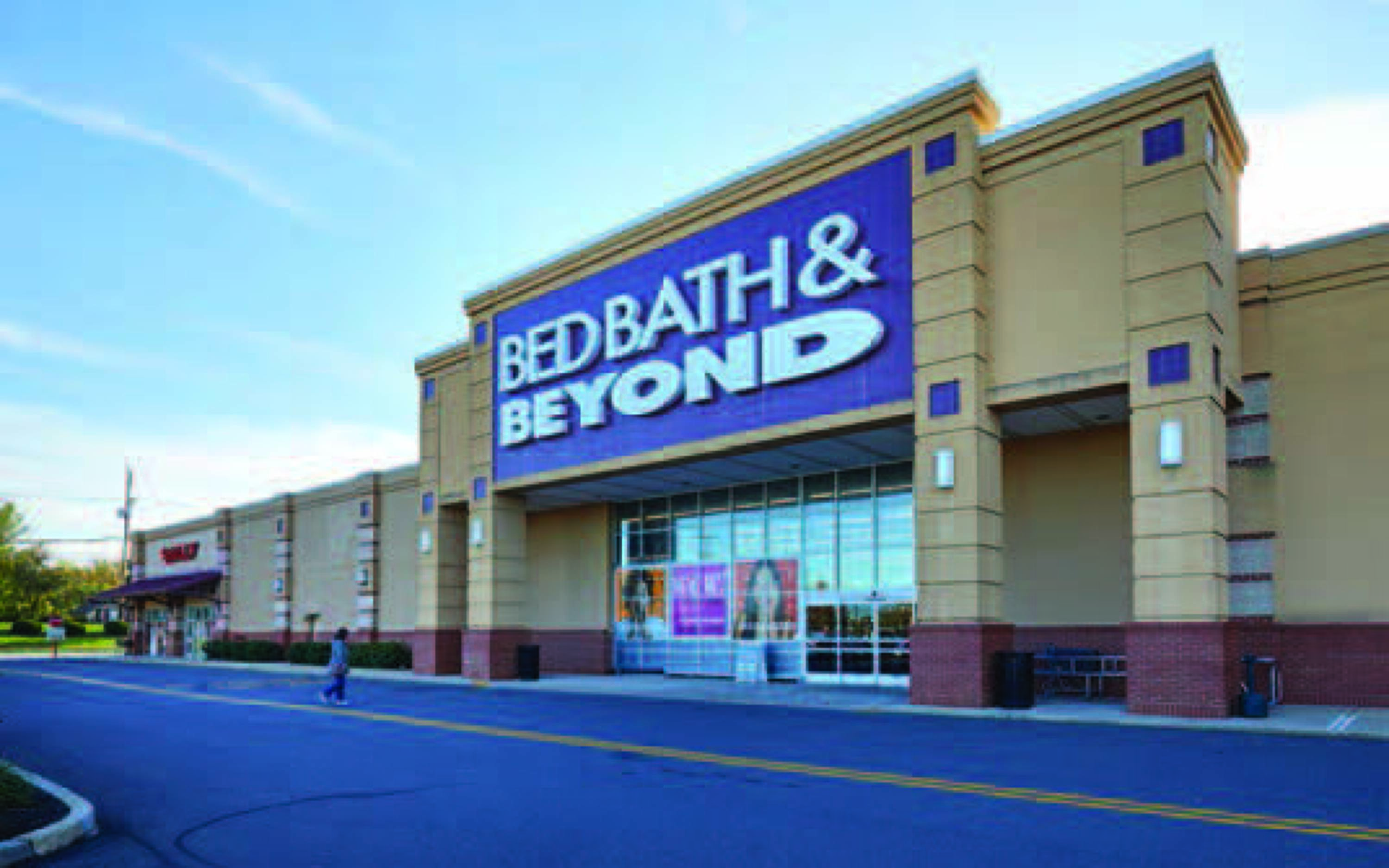 Manalapan Commons, 15 Route 9, Manalapan Township, NJ 07726