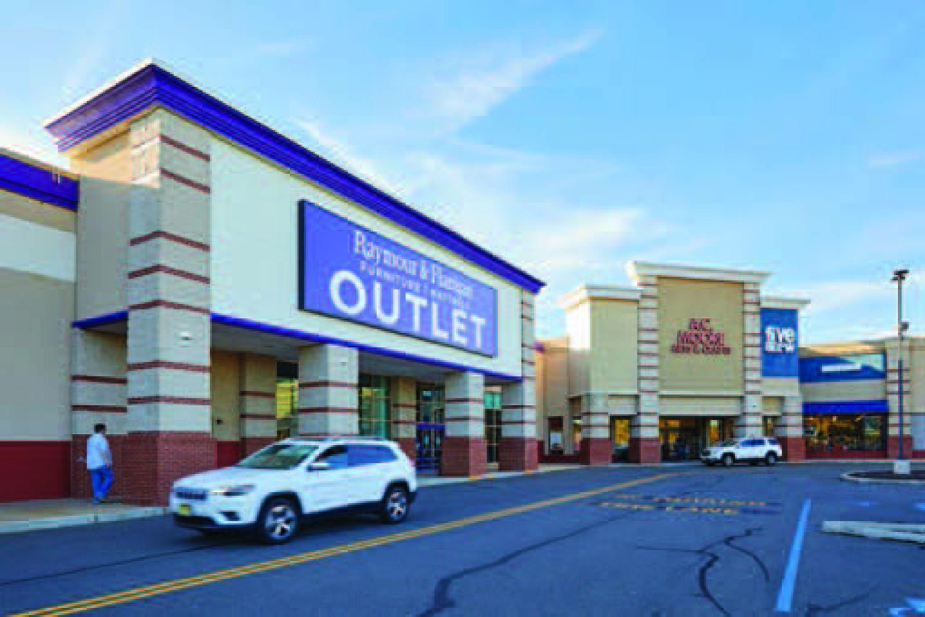 Manalapan Commons, 15 Route 9, Manalapan Township, NJ 07726