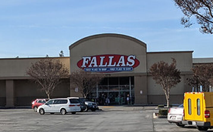 Pictures of Retail property located at Capital & Mckee Center, San Jose, CA 95127 for lease - image #1