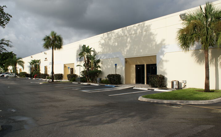 Pictures of Industrial property located at 3650 Hacienda Blvd, Davie, FL 33314 for lease - image #1