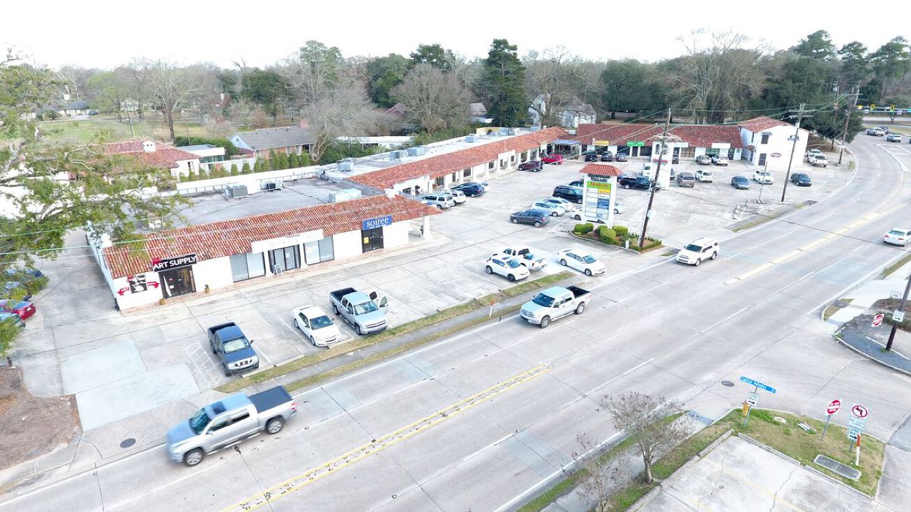 711 Jefferson Hwy, Baton Rouge, LA 70806 Retail Space for Lease