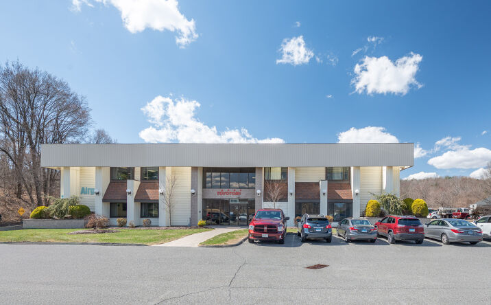 Pictures of Office property located at 604 Federal Rd, Brookfield, CT 06804 for lease - image #1