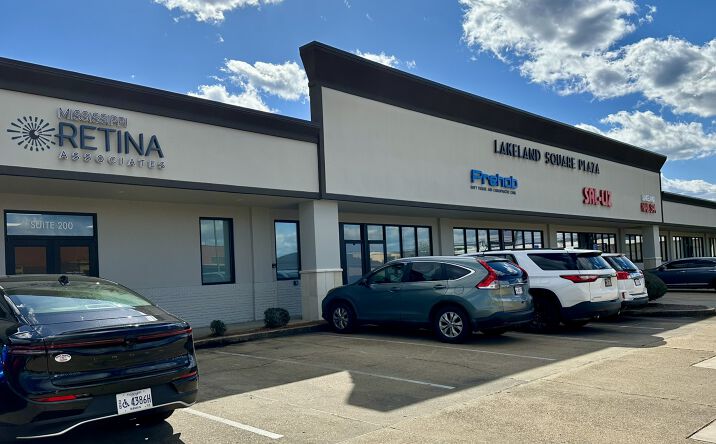 Pictures of Retail, Office property located at 1000 Lakeland Square, Flowood, MS 39232 for lease - image #1
