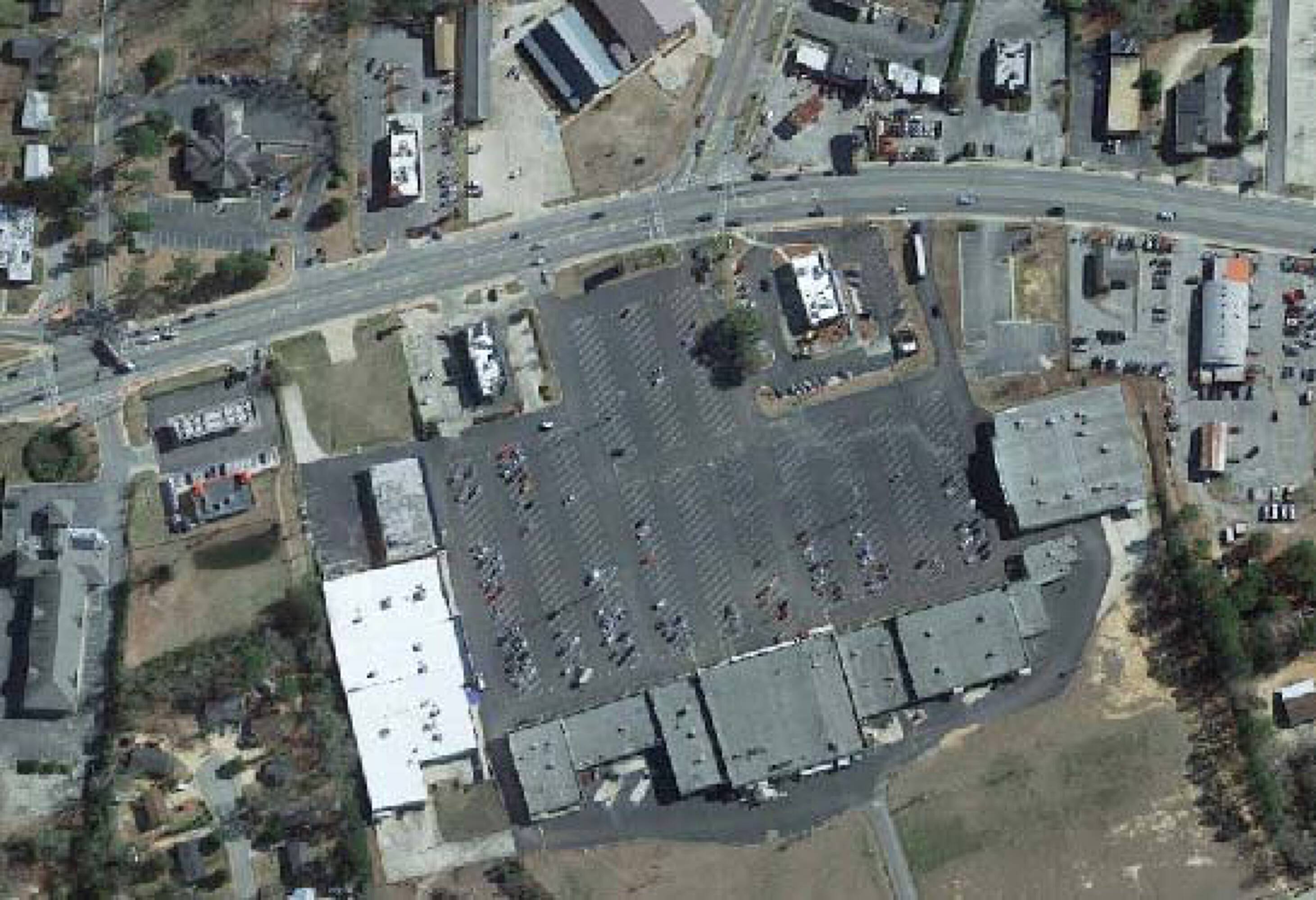 642 S Harris St, Sandersville, GA 31082