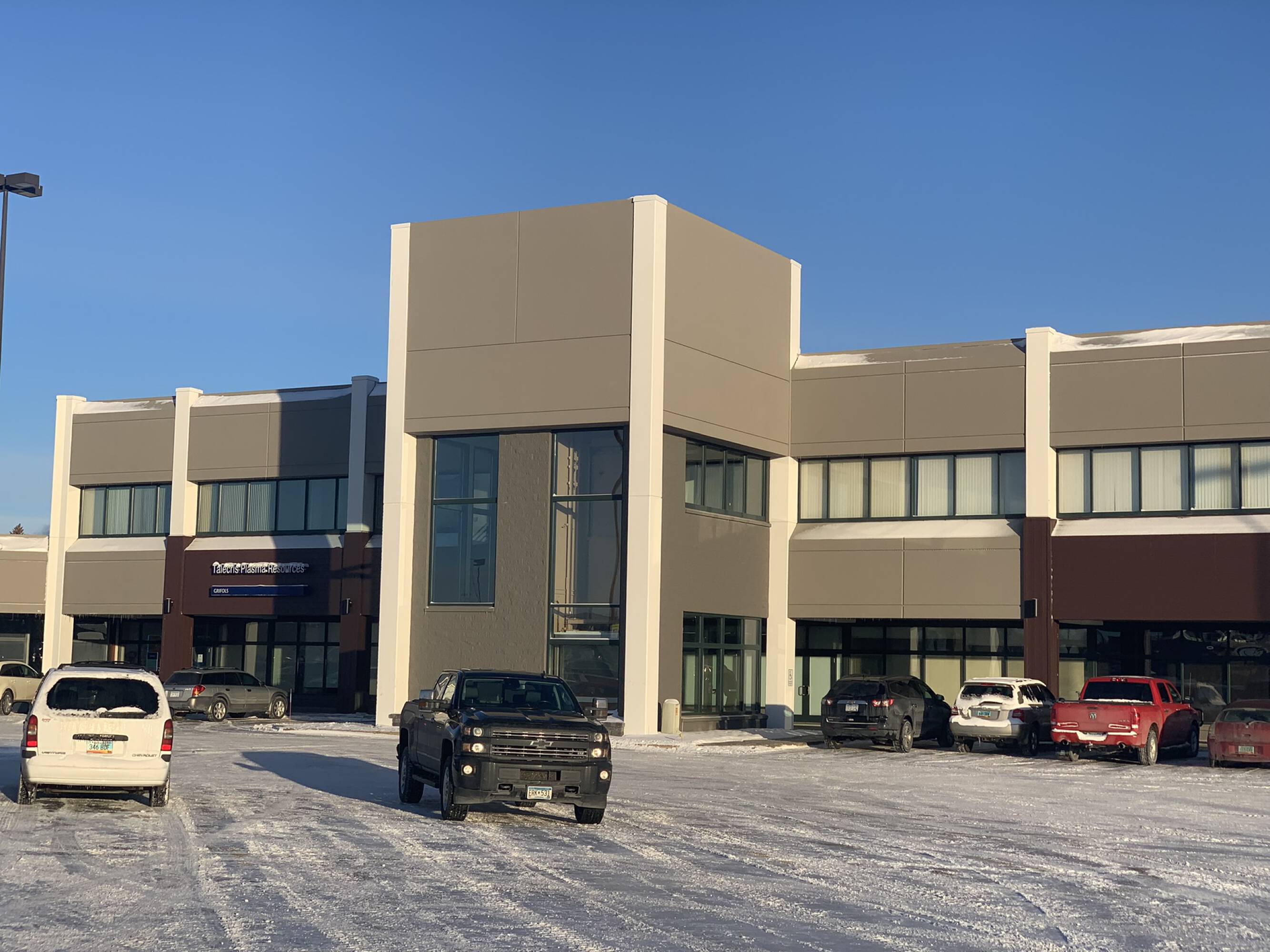 800 Holiday Dr, Moorhead, MN 56560