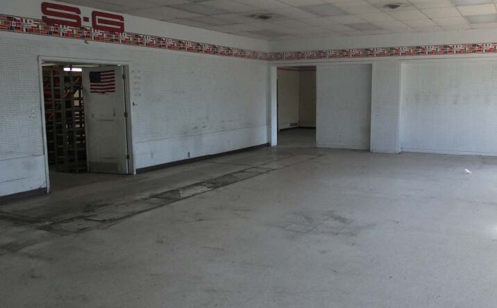 Pictures of Retail property located at 32210 W 8 Mile Rd, Farmington Hills, MI 48336 for lease - image #1