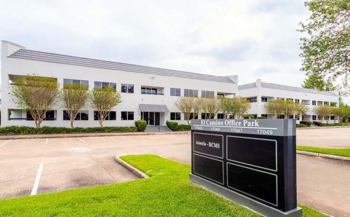 Pictures of Office property located at 17043 - 17049 El Camino Real, Houston, TX 77058 for lease - image #1