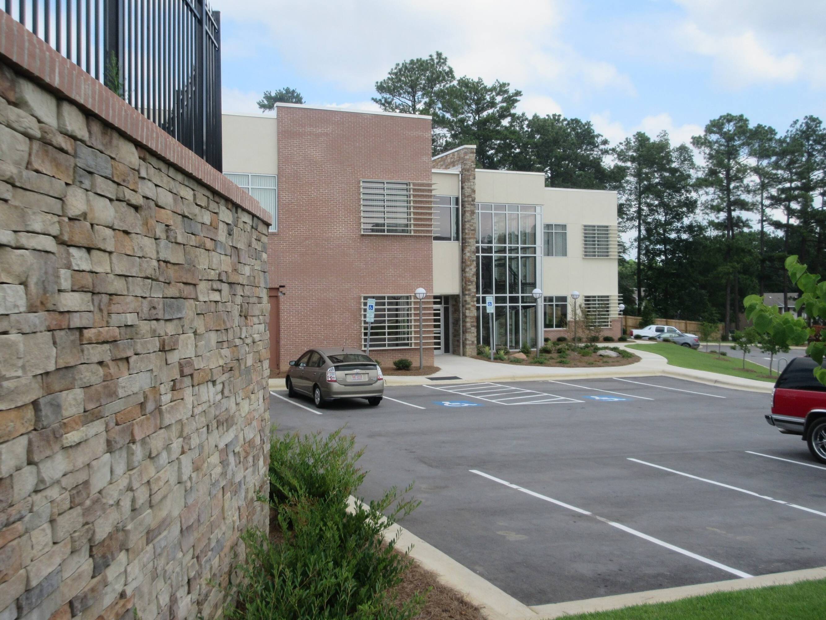 612 Winding Creek Rd, Fayetteville, NC 28305