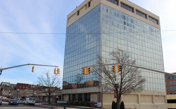 Pictures of Office property located at 90 W Chestnut St, Washington, PA 15301 for lease - image #1