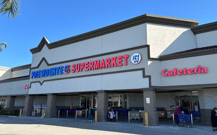 Pictures of Retail property located at 4348 Okeechobee Blvd, West Palm Beach, FL 33409 for lease - image #1
