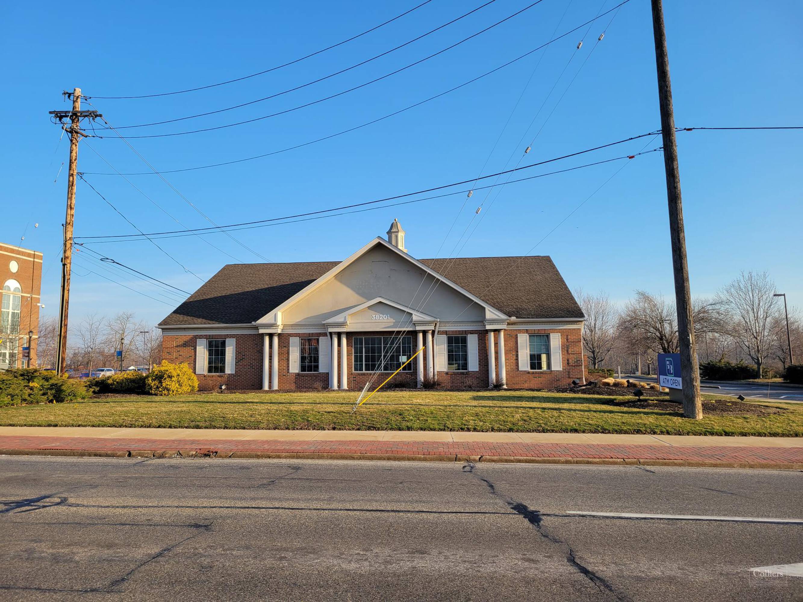 38201 Erie St, Willoughby, OH 44094