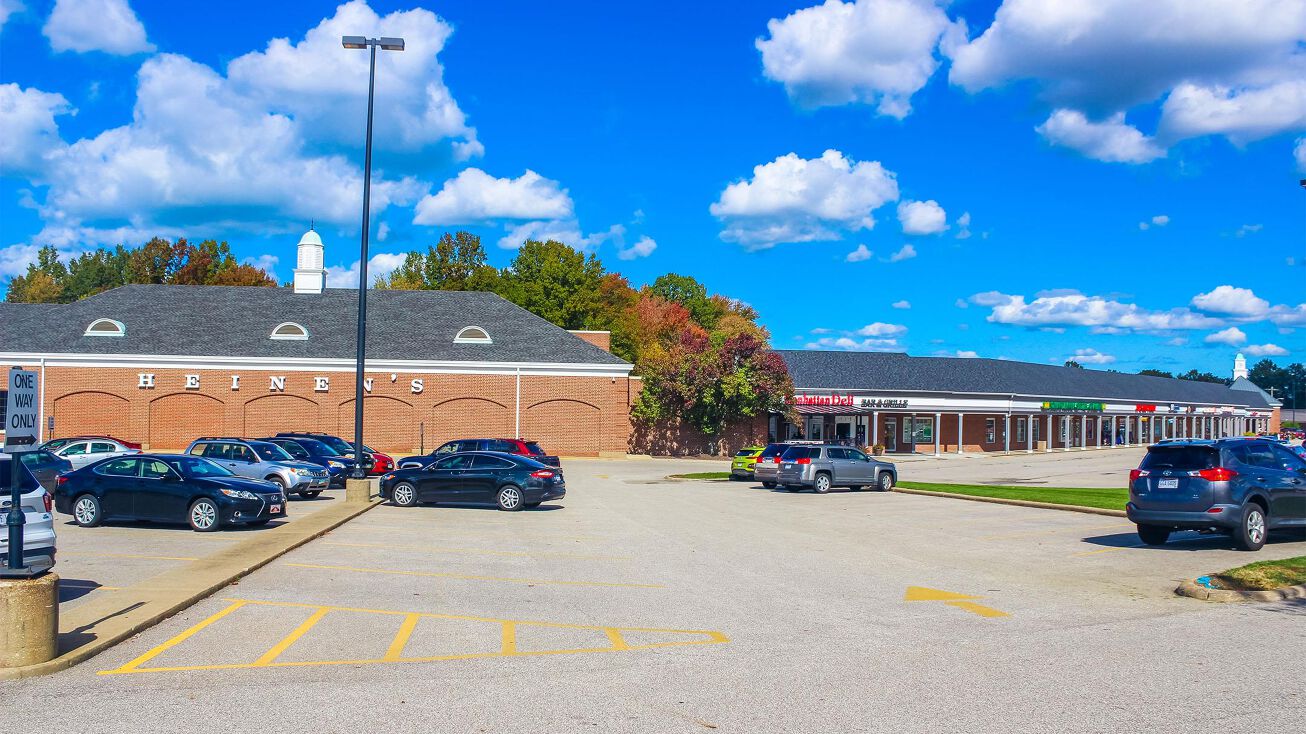 34601 Ridge Rd, Willoughby, OH 44094