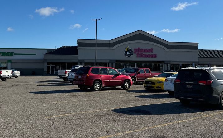 Pictures of Retail, Industrial, Office property located at 80 N Groesbeck Hwy, Mt Clemens, MI 48043 for lease - image #1