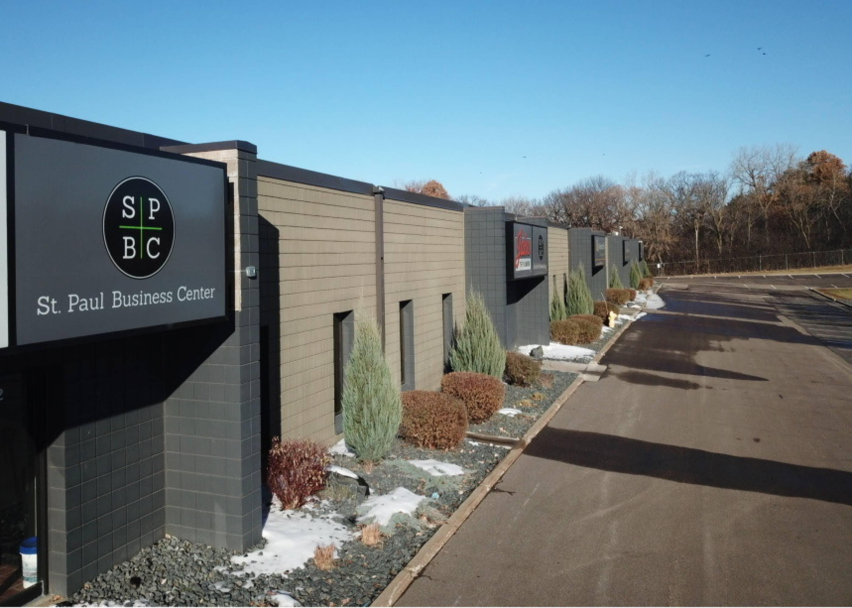 245 Roselawn Ave E, Maplewood, MN 55117