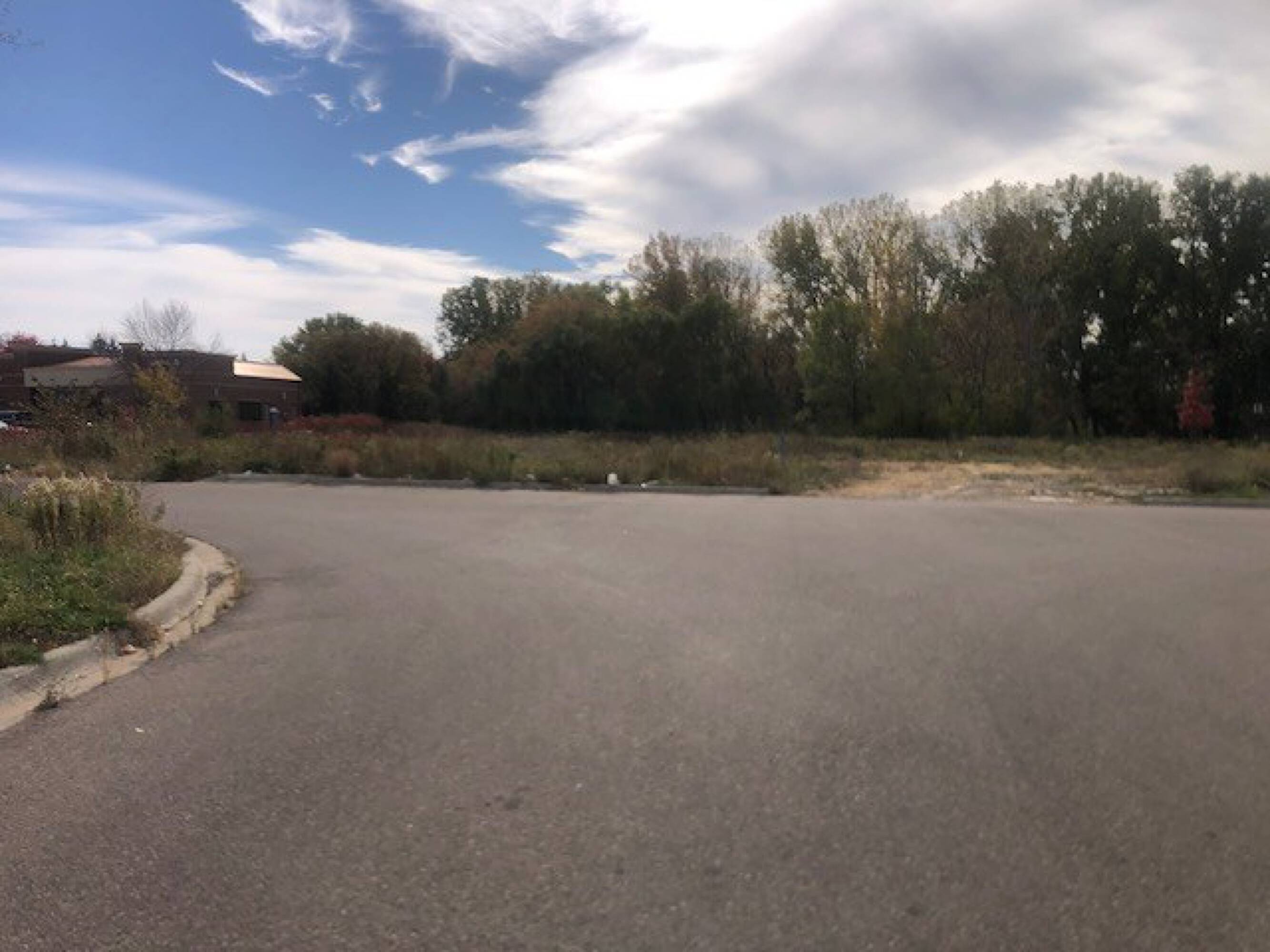 1740 Beam Ave, Maplewood, MN 55109