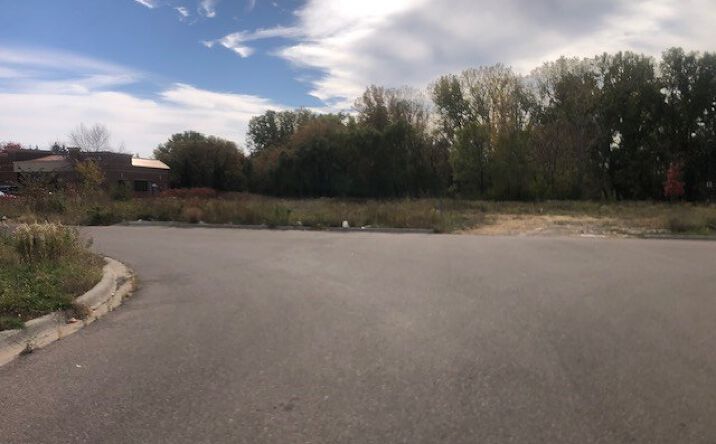 Pictures of Retail, Land property located at 1740 Beam Ave, Maplewood, MN 55109 for lease - image #1
