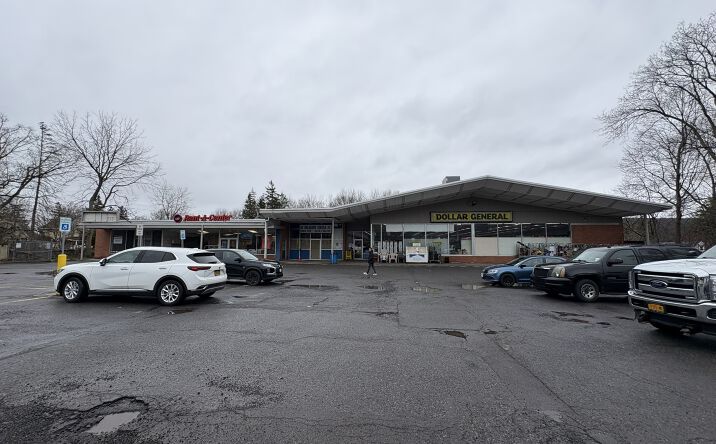 Pictures of Retail, Office, Restaurant property located at 6320 S Salina St, Nedrow, NY 13120 for lease - image #1