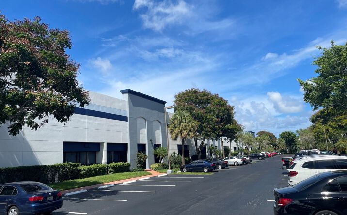 676 S Military Trail, Deerfield Beach, FL 33442 - Industrial Space for ...