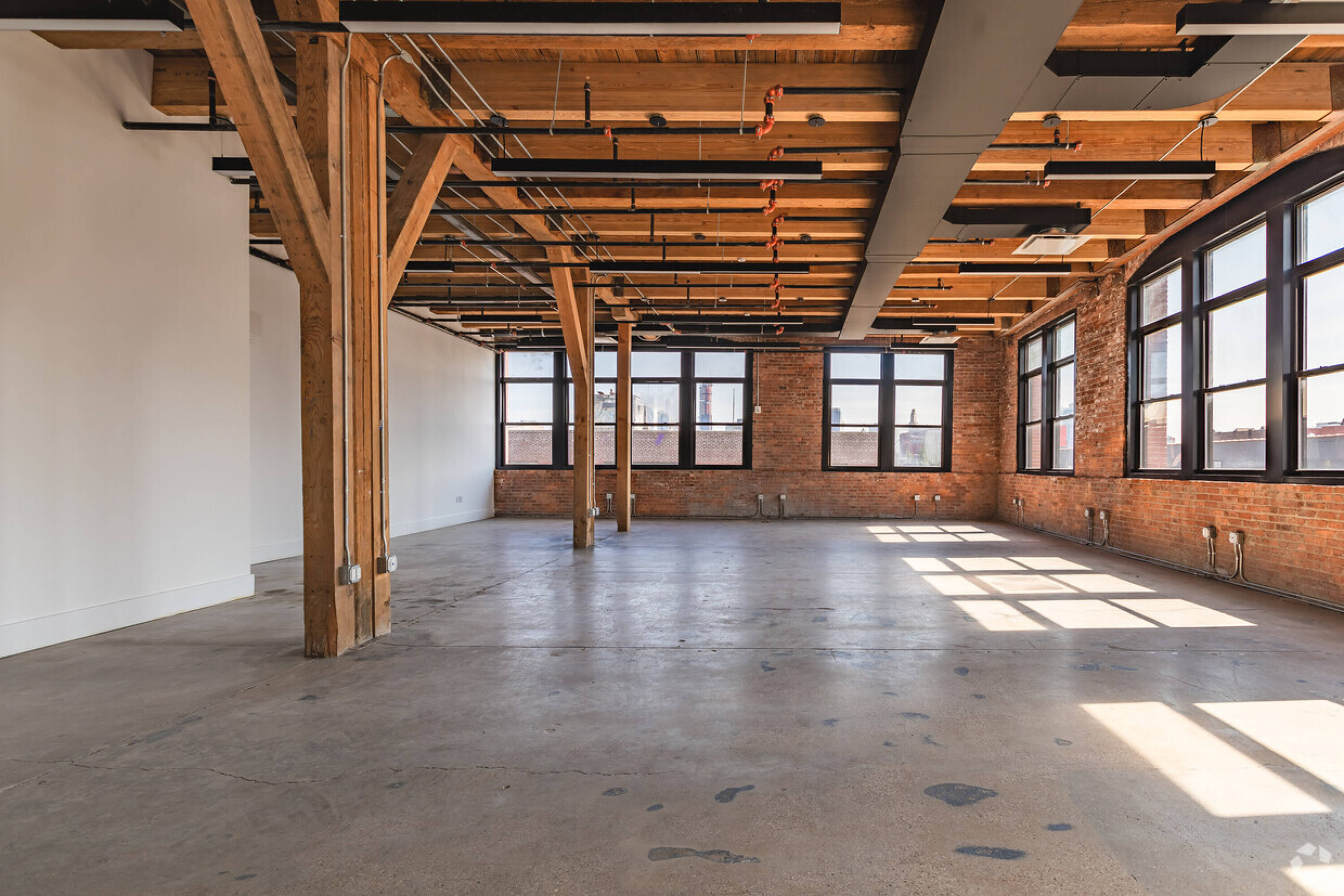 94 9th St, Brooklyn, NY 11215