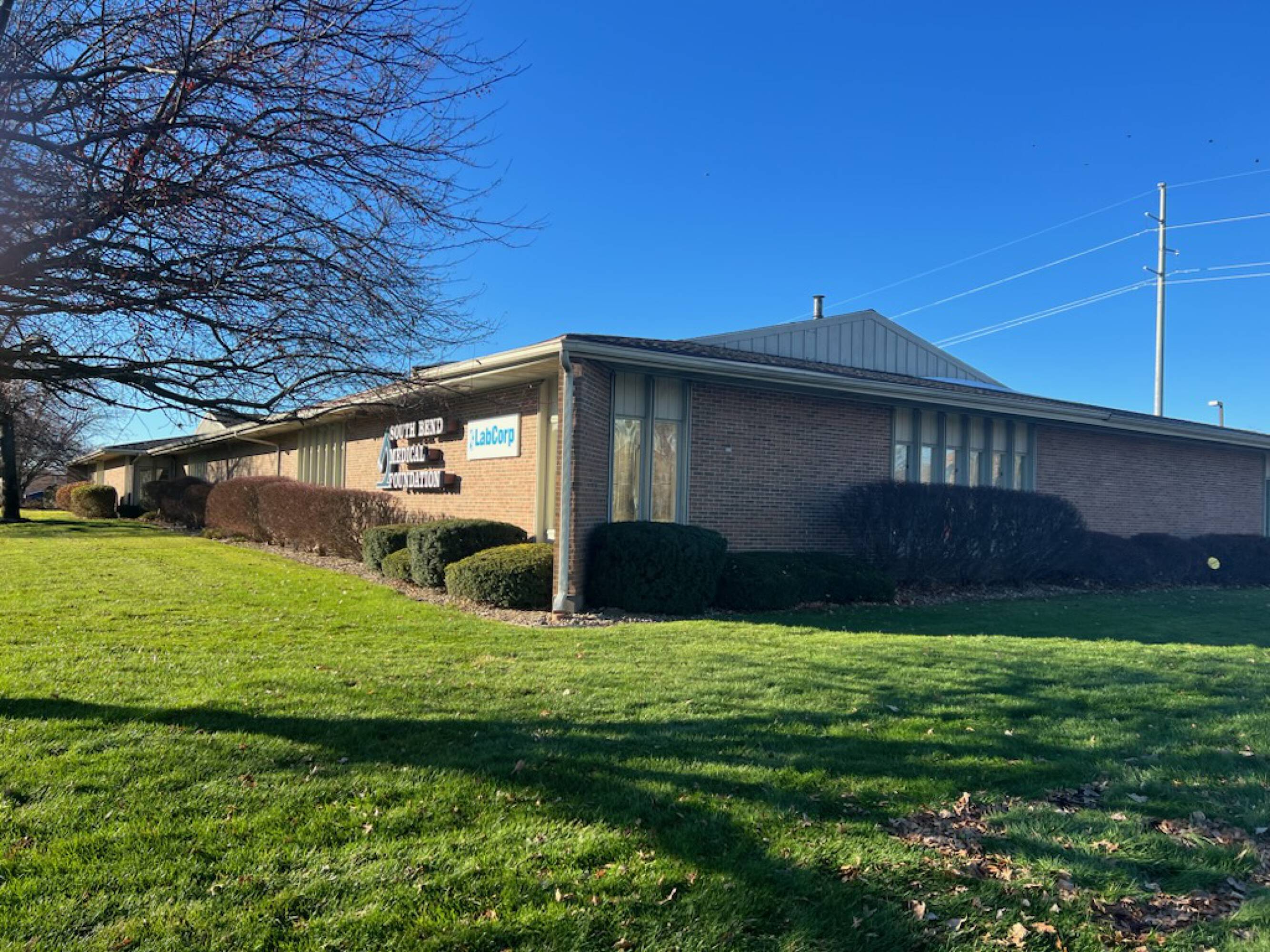 118 W Edison Rd, Mishawaka, IN 46545