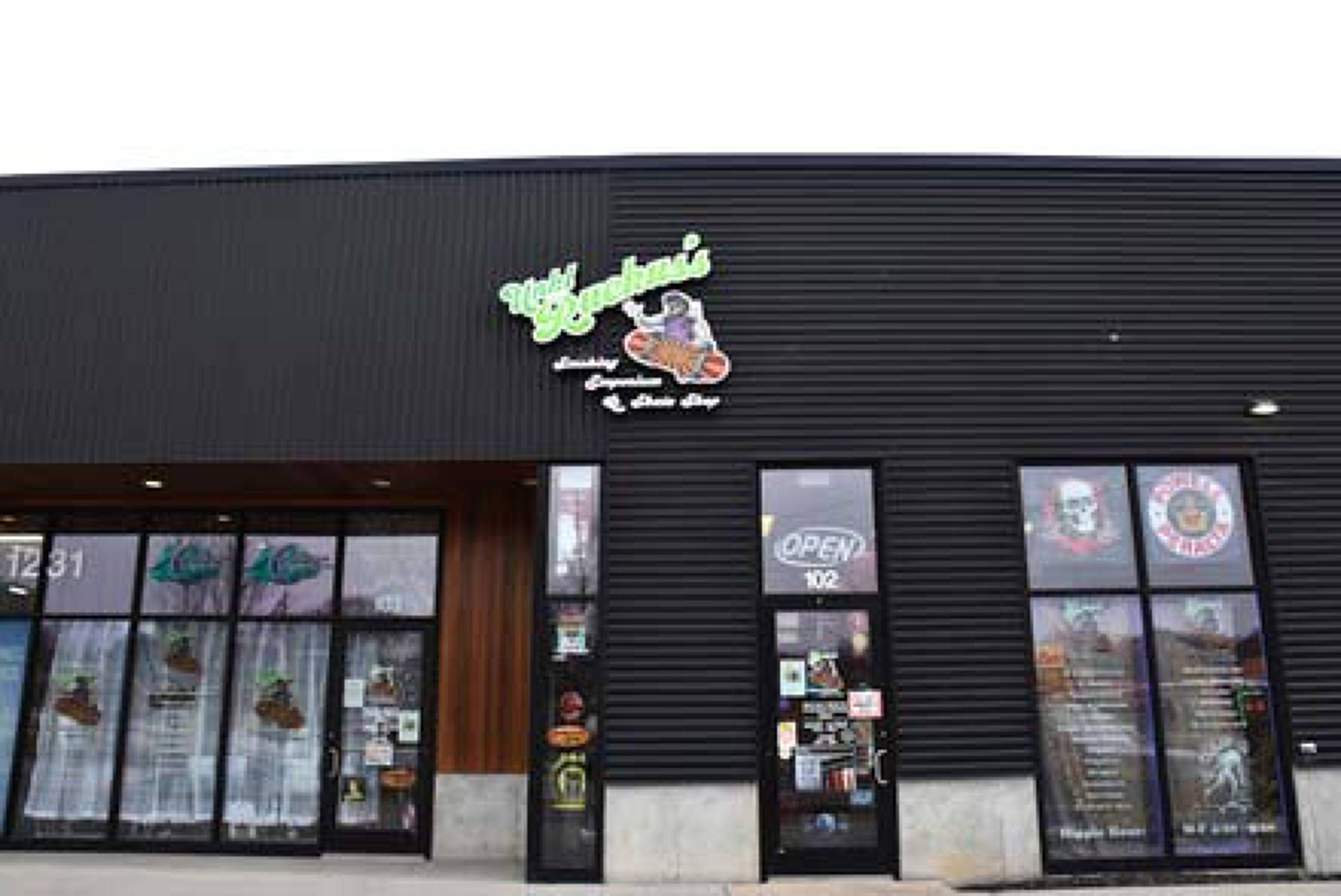 1221 Keosauqua Way, Des Moines, IA 50309