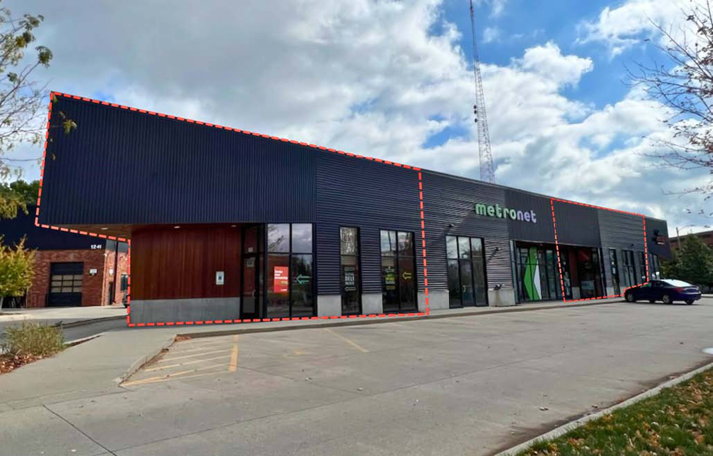 1221 Keosauqua Way, Des Moines, IA 50309