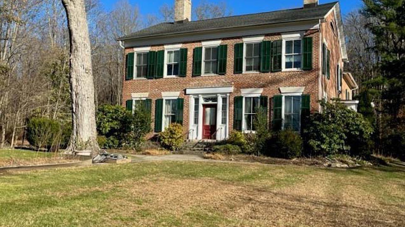 1 Booth House Ln, New Milford, CT 06776